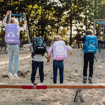 Schulrucksäcke und alles für die Schule finden Sie in der Papeterie Roth AG in Thusis